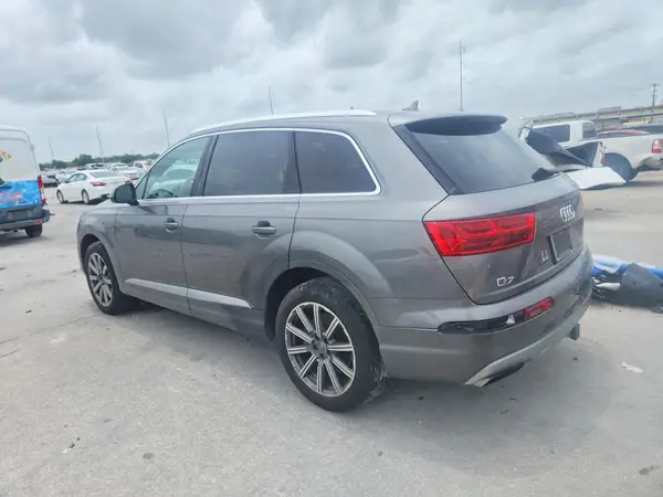 WA1VAAF70HD058427 2017 AUDI Q7 - Image 2