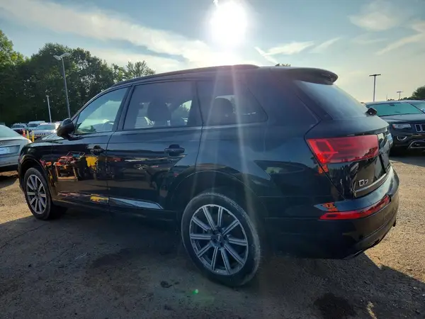 WA1VAAF70JD018094 2018 AUDI Q7 - Image 2