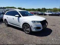 WA1VAAF70JD044596 2018 AUDI Q7