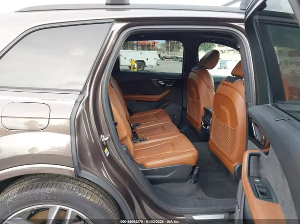 WA1VAAF70JD044937 2018 AUDI Q7 - Image 8
