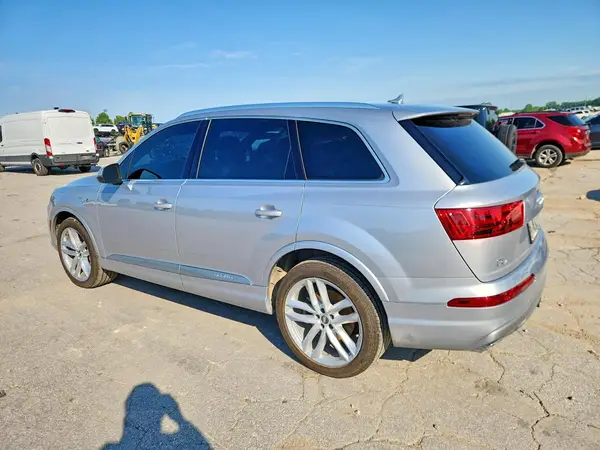 WA1VAAF70JD050396 2018 AUDI Q7 - Image 2