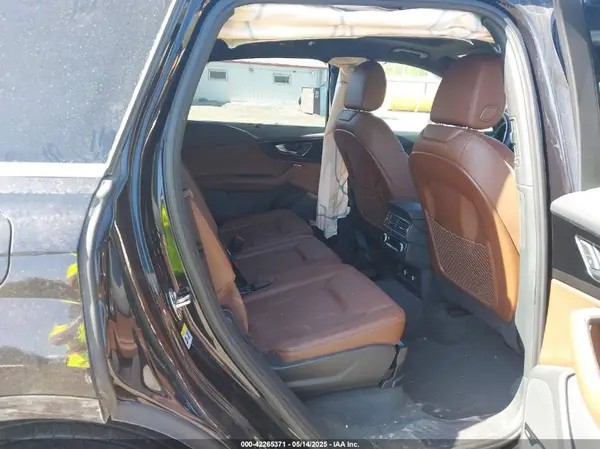 WA1VAAF70KD004469 2019 AUDI Q7 - Image 8