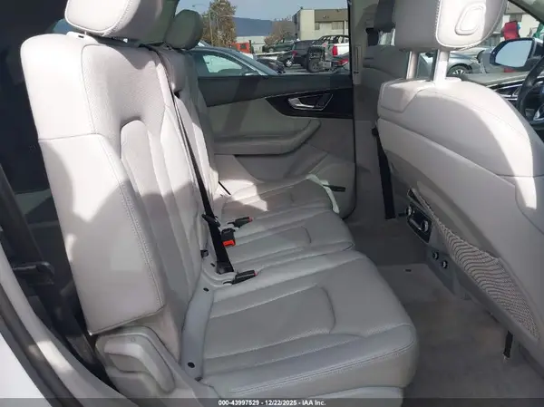 WA1VAAF70KD041134 2019 AUDI Q7 - Image 8