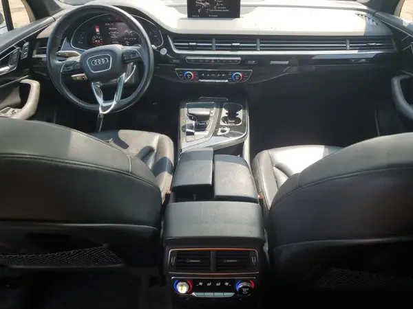 WA1VAAF70KD049766 2019 AUDI Q7 - Image 8