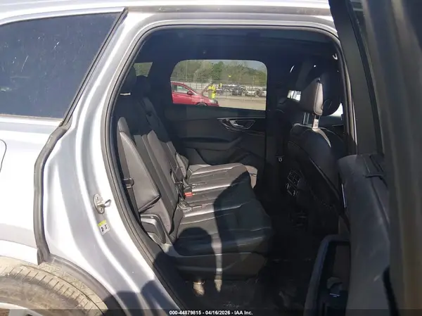 WA1VAAF71HD007602 2017 AUDI Q7 - Image 8
