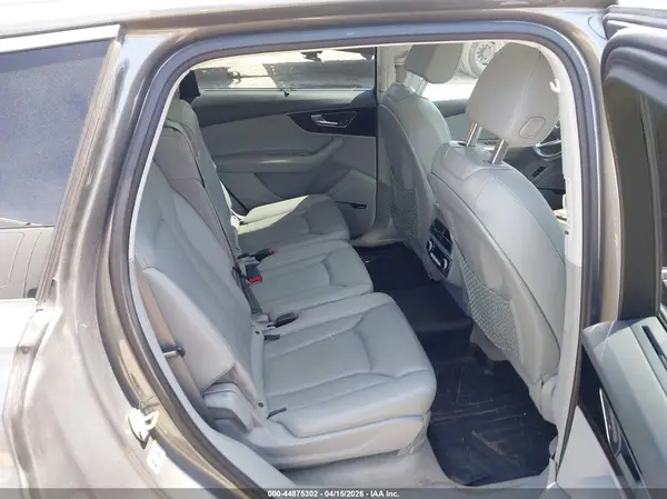 WA1VAAF71HD007793 2017 AUDI Q7 - Image 8