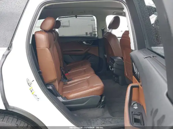 WA1VAAF71HD010385 2017 AUDI Q7 - Image 8