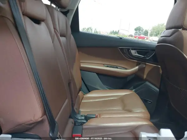 WA1VAAF71HD010516 2017 AUDI Q7 - Image 8