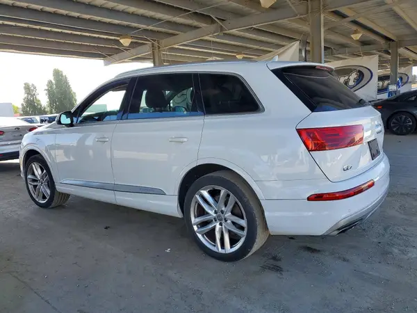 WA1VAAF71HD011097 2017 AUDI Q7 - Image 2