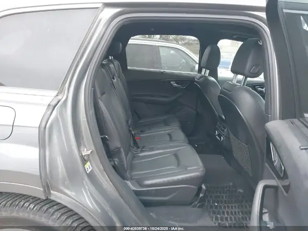 WA1VAAF71HD018504 2017 AUDI Q7 - Image 8