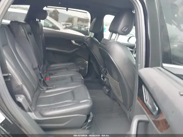 WA1VAAF71HD021337 2017 AUDI Q7 - Image 8