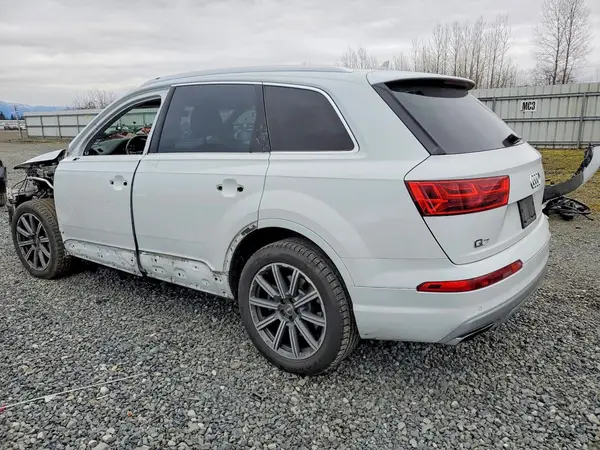 WA1VAAF71HD028241 2017 AUDI Q7 - Image 2