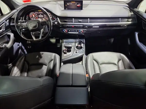 WA1VAAF71HD028322 2017 AUDI Q7 - Image 8