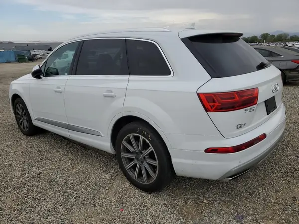 WA1VAAF71HD032886 2017 AUDI Q7 - Image 2