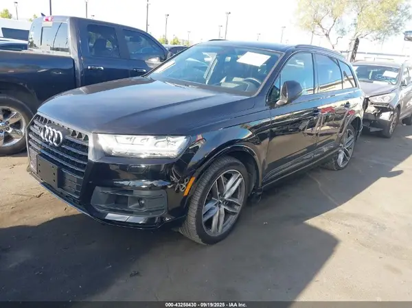 WA1VAAF71HD043290 2017 AUDI Q7 - Image 2