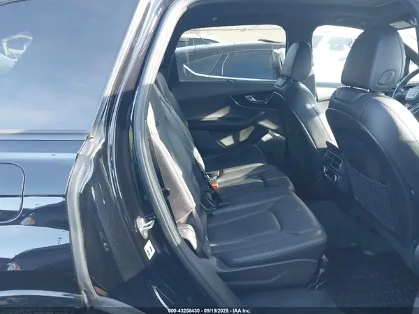 WA1VAAF71HD043290 2017 AUDI Q7 - Image 8