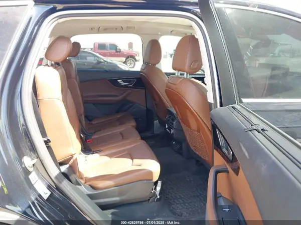 WA1VAAF71HD049672 2017 AUDI Q7 - Image 8