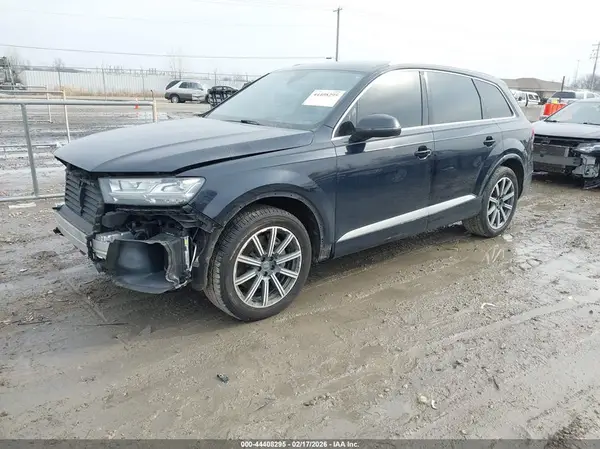 WA1VAAF71HD054807 2017 AUDI Q7 - Image 2