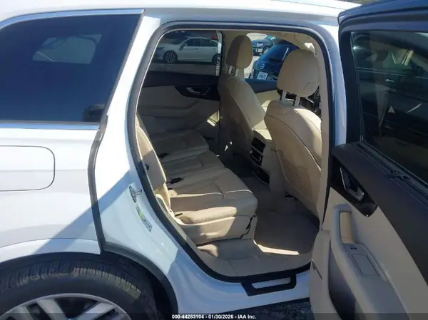 WA1VAAF71HD058520 2017 AUDI Q7 - Image 8