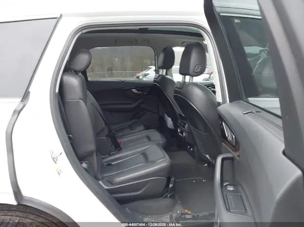 WA1VAAF71JD021585 2018 AUDI Q7 - Image 8