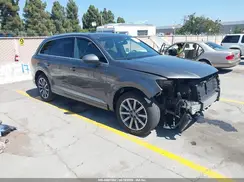 WA1VAAF71JD049032 2018 AUDI Q7