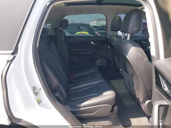 WA1VAAF71KD004660 2019 AUDI Q7 - Image 8