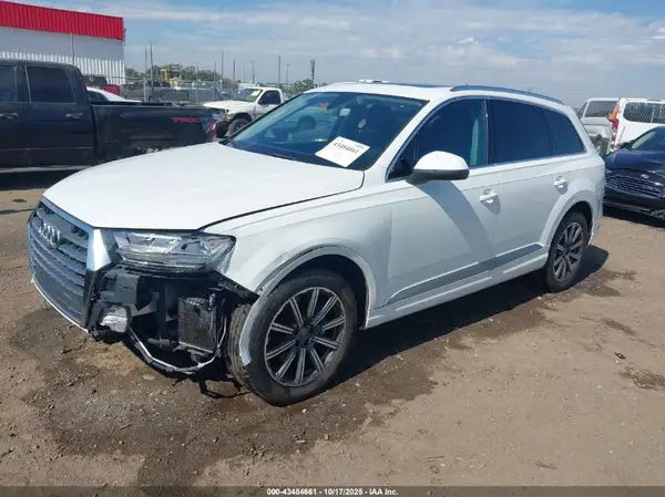 WA1VAAF72HD000688 2017 AUDI Q7 - Image 2