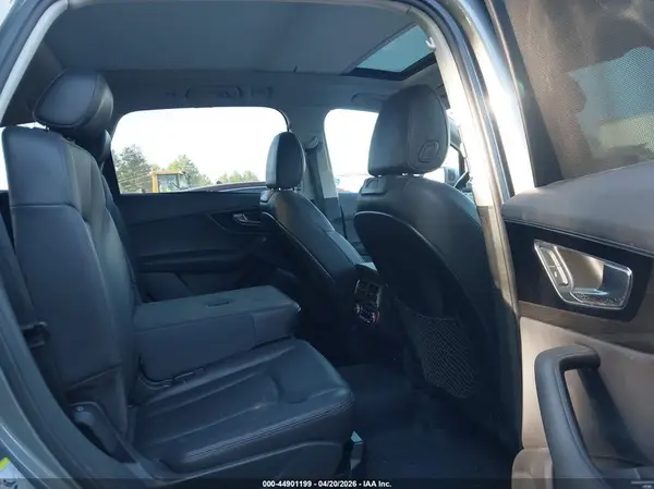 WA1VAAF72HD004515 2017 AUDI Q7 - Image 8