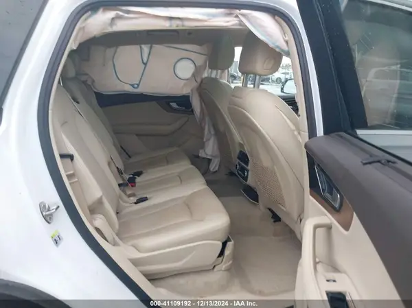 WA1VAAF72HD019600 2017 AUDI Q7 - Image 8