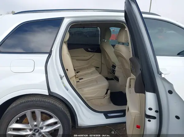 WA1VAAF72HD024943 2017 AUDI Q7 - Image 8