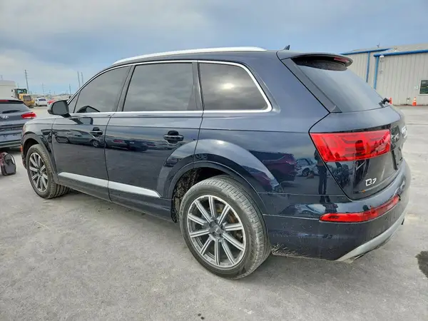 WA1VAAF72HD028426 2017 AUDI Q7 - Image 2