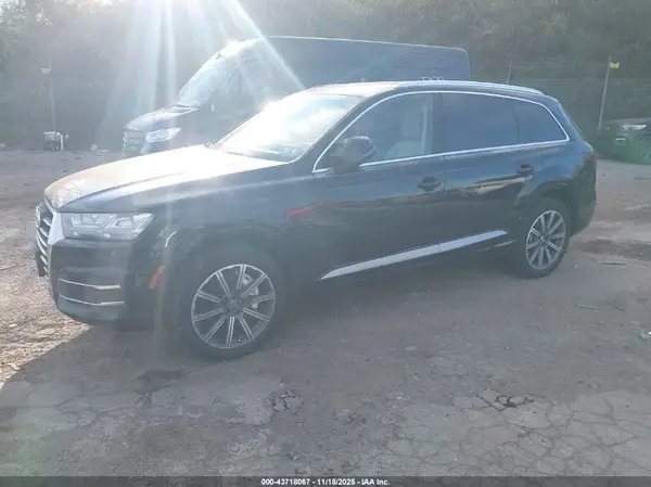 WA1VAAF72HD059174 2017 AUDI Q7 - Image 2