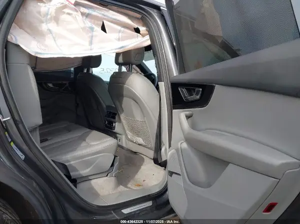 WA1VAAF72KD016557 2019 AUDI Q7 - Image 8
