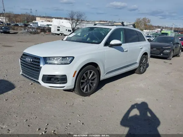 WA1VAAF72KD025419 2019 AUDI Q7 - Image 2