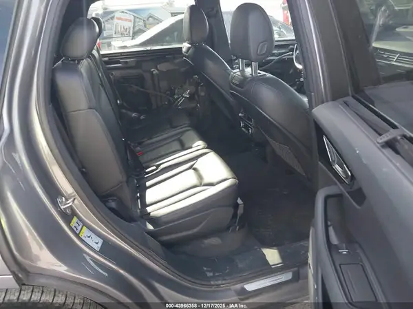 WA1VAAF73HD010436 2017 AUDI Q7 - Image 8