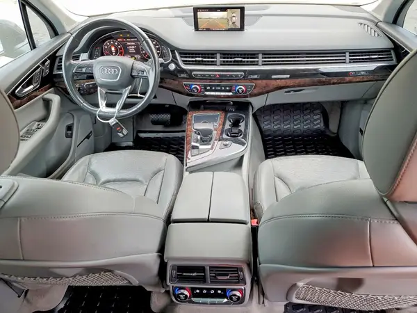 WA1VAAF73HD021095 2017 AUDI Q7 - Image 8