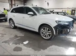 WA1VAAF73HD032887 2017 AUDI Q7