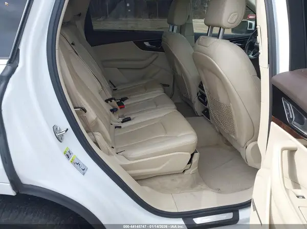 WA1VAAF73HD040472 2017 AUDI Q7 - Image 8