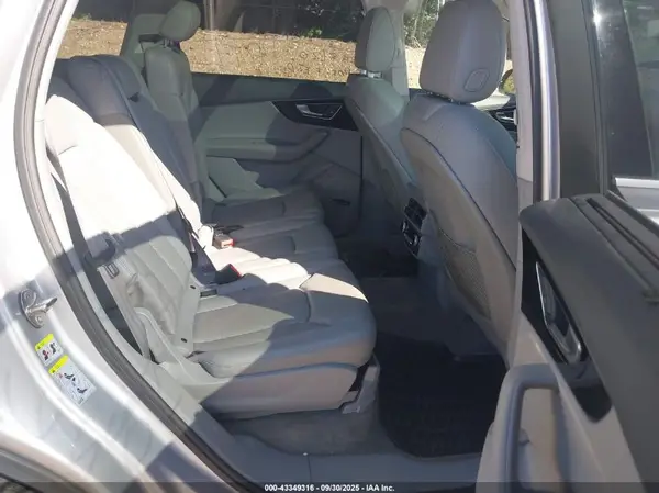 WA1VAAF73HD056168 2017 AUDI Q7 - Image 8