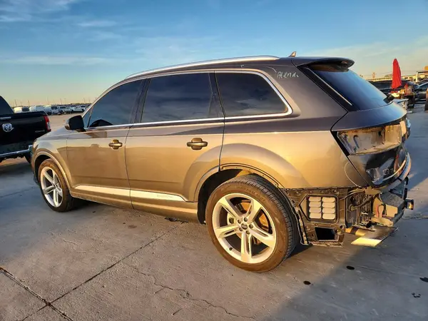 WA1VAAF73KD015711 2019 AUDI Q7 - Image 2