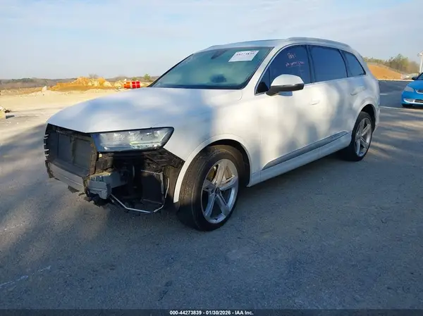 WA1VAAF73KD030824 2019 AUDI Q7 - Image 2
