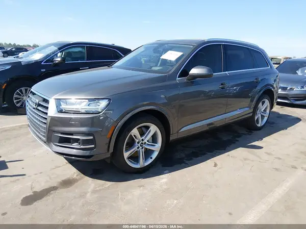 WA1VAAF74KD024563 2019 AUDI Q7 - Image 2