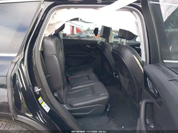 WA1VAAF75HD000409 2017 AUDI Q7 - Image 8