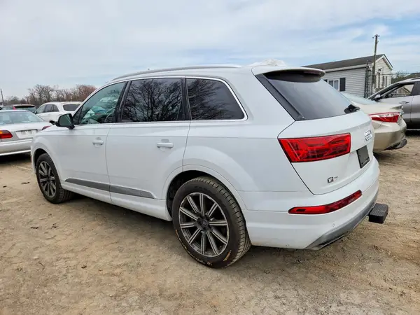 WA1VAAF75HD003021 2017 AUDI Q7 - Image 2