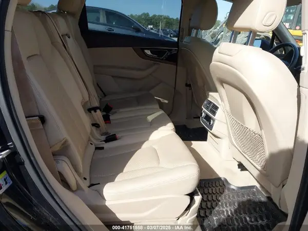WA1VAAF75HD011877 2017 AUDI Q7 - Image 8