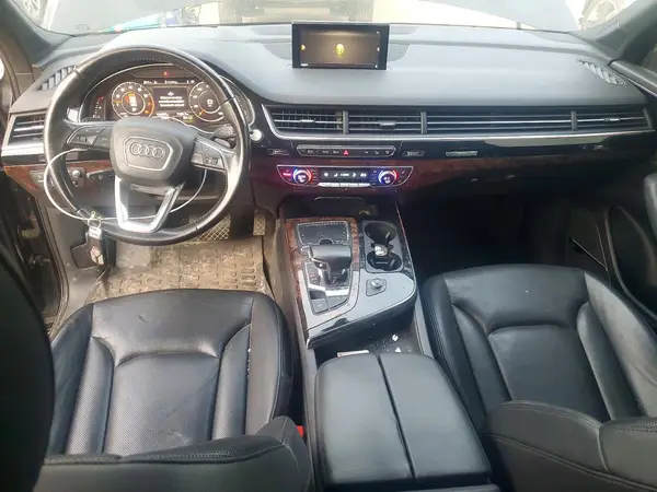 WA1VAAF75HD025827 2017 AUDI Q7 - Image 8