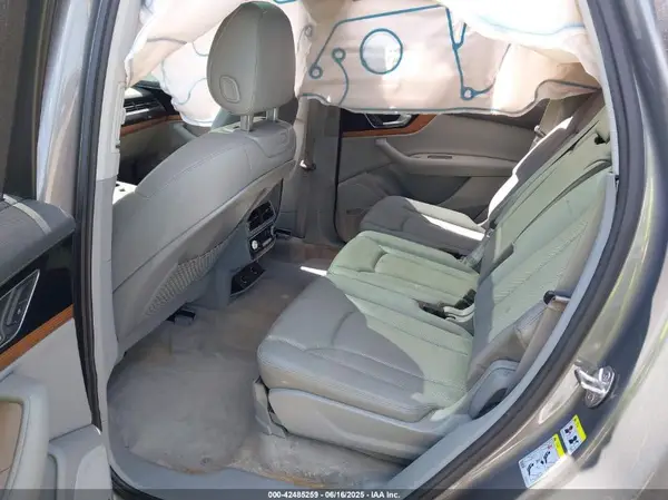 WA1VAAF75HD033247 2017 AUDI Q7 - Image 8