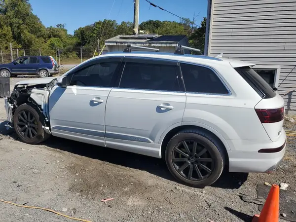 WA1VAAF75HD045611 2017 AUDI Q7 - Image 2