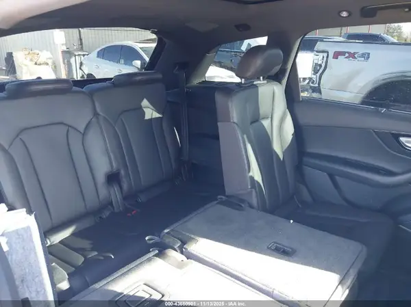 WA1VAAF75HD054907 2017 AUDI Q7 - Image 8
