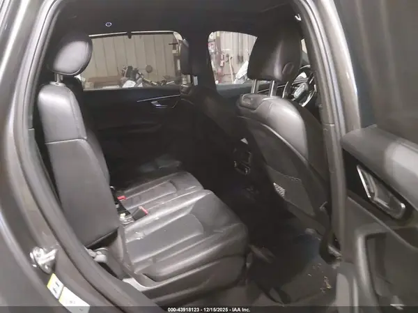 WA1VAAF75JD051446 2018 AUDI Q7 - Image 8